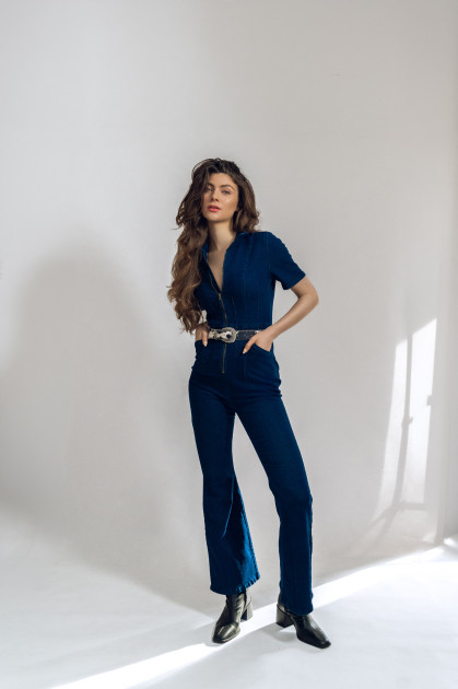 Model Antonia E.