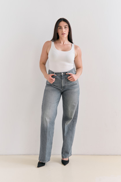 Model Kimberley B.