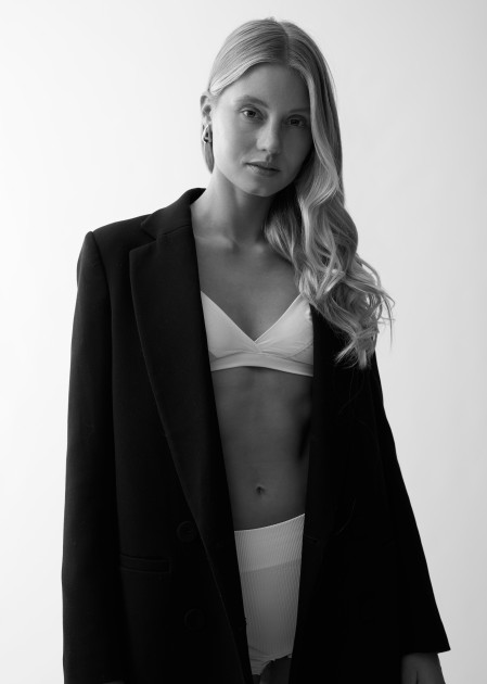 Model Alisa W.