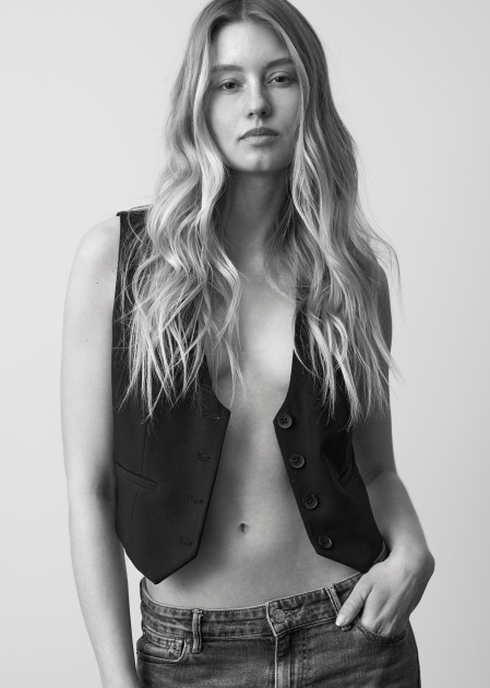 Model Alisa W.