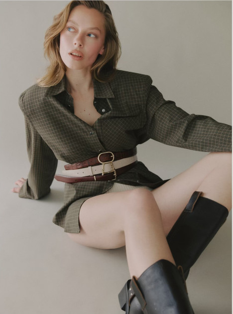 Model Mahina-Gabrielle R.