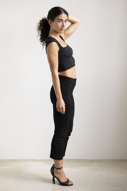 Model Selina V.