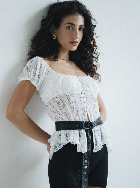Model Selina V.