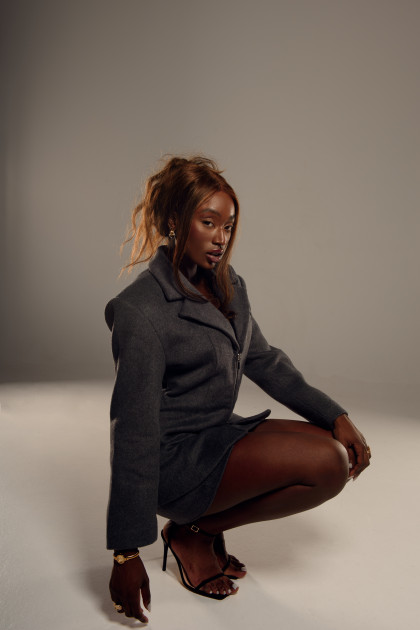 Model Tracy B.