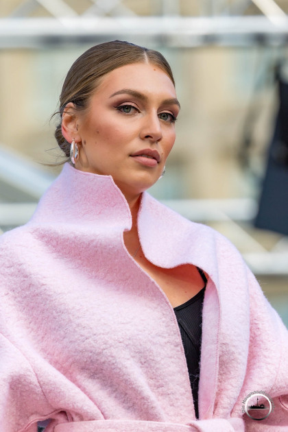 Model Vanessa K.