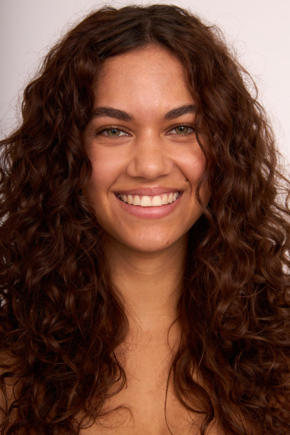 Model Yoana G.
