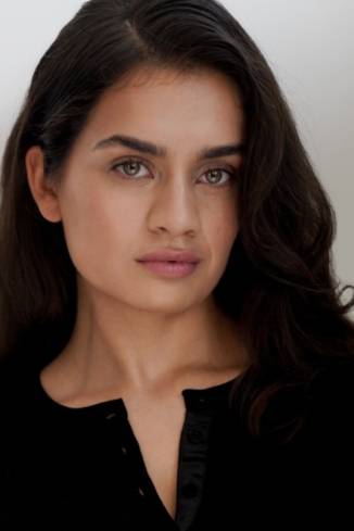 Model Sonia E.