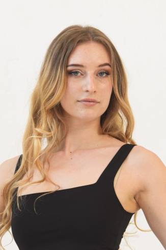 Model Leni S.