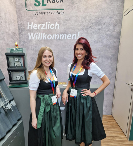 Hostessen in Augsburg auf einer Messe