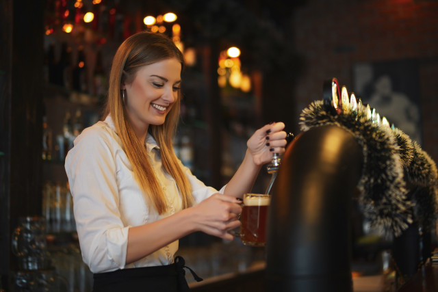 Barpersonal für die Weihnachtsfeier buchen und entspannt feiern
