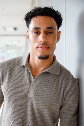 Model Simon K.