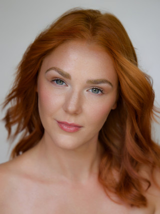 Hostess Viktoria B.
